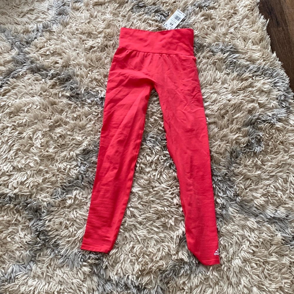 hot pink leggings